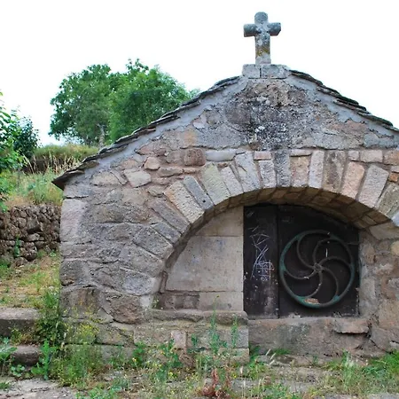 Maison De 2 Chambres Avec Jardin Clos A Victor Et Melvieu